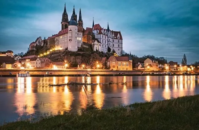 Nyaraló Dr. Mueller